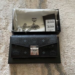 Like new MCM Original Patricia wallet